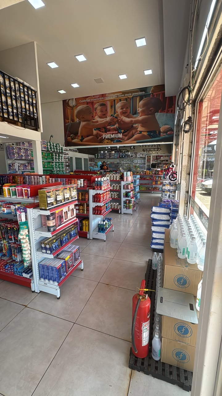 Setor infantil e de higiene da loja